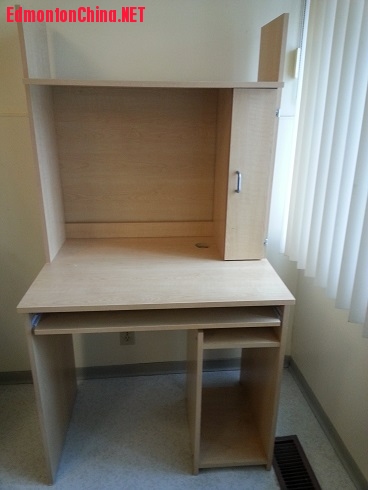 computerdesk1.jpg