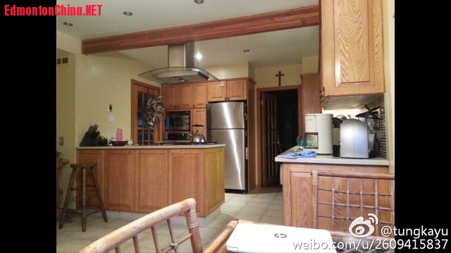 kitchen with all kitchen wear