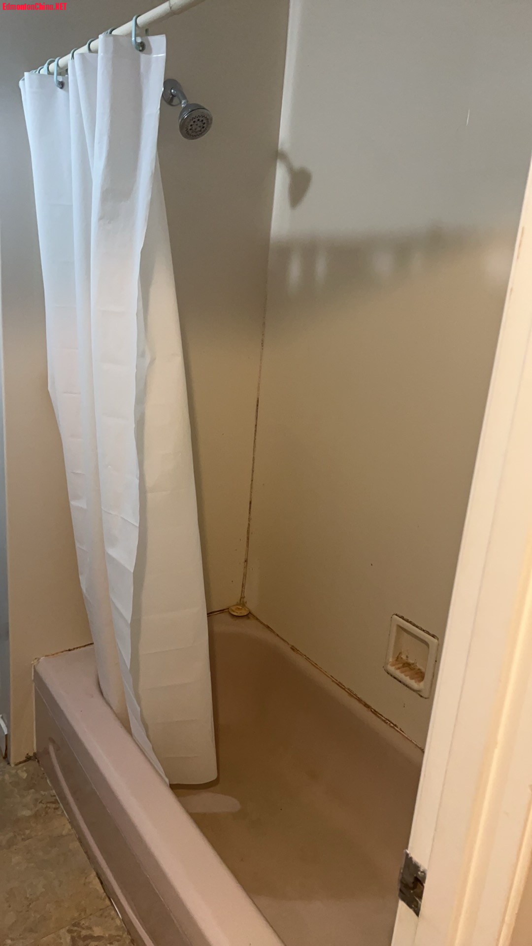 06 Washroom.JPG